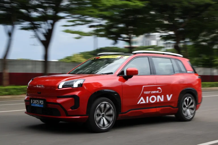 Test drive AION UT di rute Cibubur